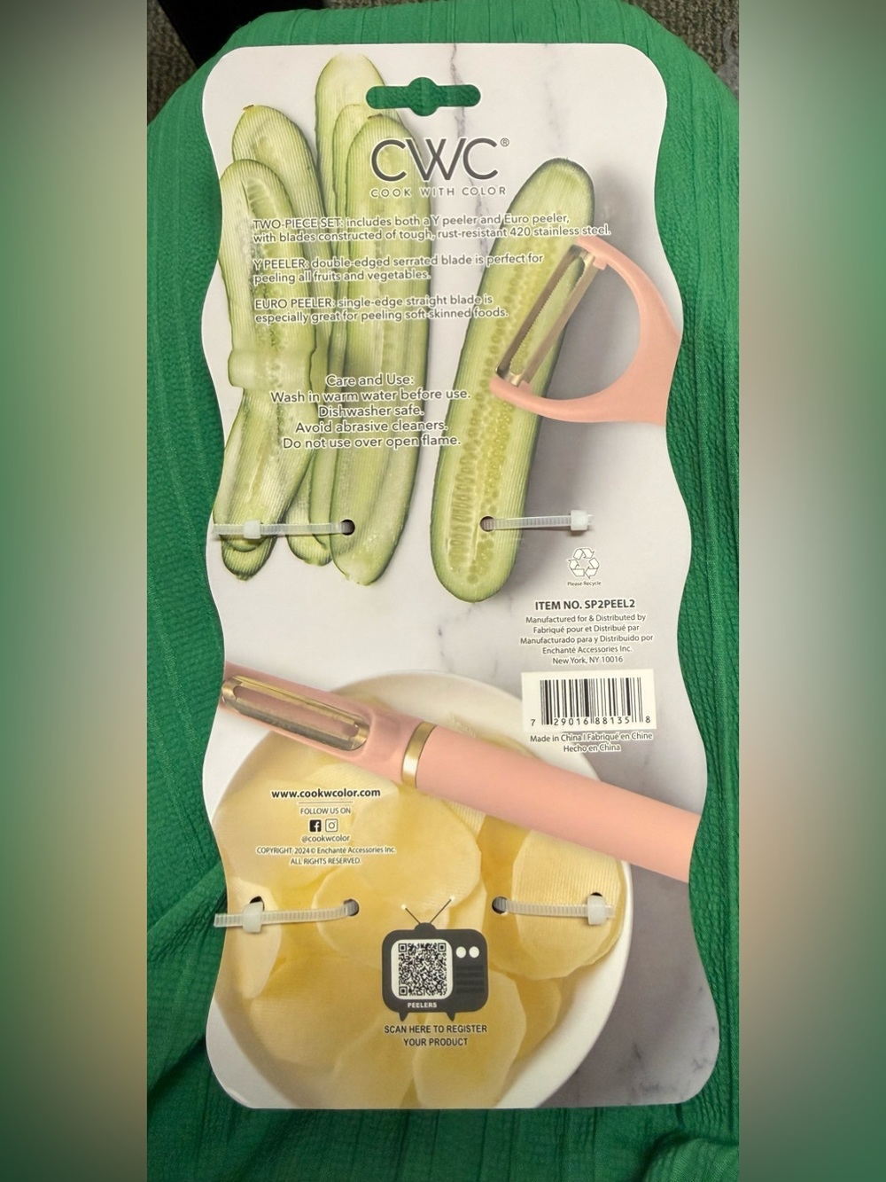 CWC - Pink 2 Piece Peeler Set - Picture 2 of 6